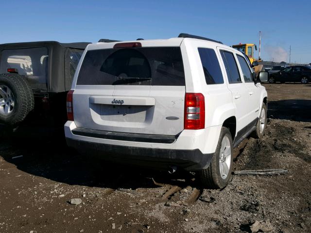 1C4NJPFA7HD160859 - 2017 JEEP PATRIOT LA WHITE photo 4