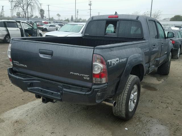 3TMKU4HN6FM046345 - 2015 TOYOTA TACOMA DOU GRAY photo 4