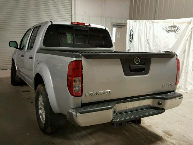 1N6AD0EV0HN763080 - 2017 NISSAN FRONTIER S SILVER photo 3