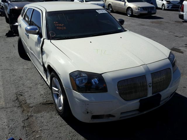 2D4FV48T35H618551 - 2005 DODGE MAGNUM SE WHITE photo 1