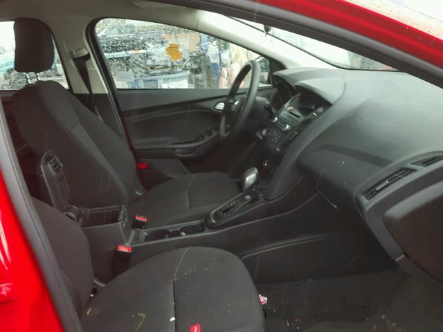 1FADP3K24HL217371 - 2017 FORD FOCUS SE RED photo 5