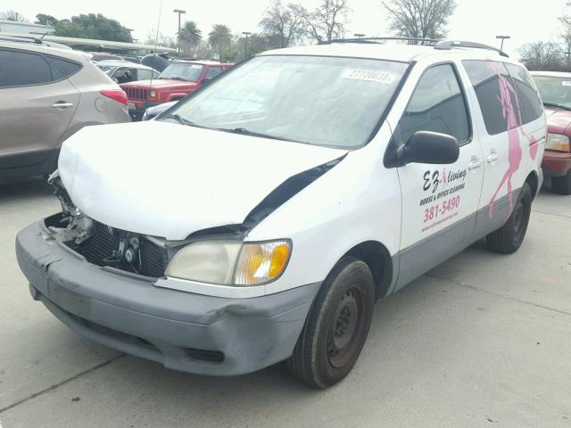 4T3ZF13C51U383545 - 2001 TOYOTA SIENNA LE WHITE photo 2