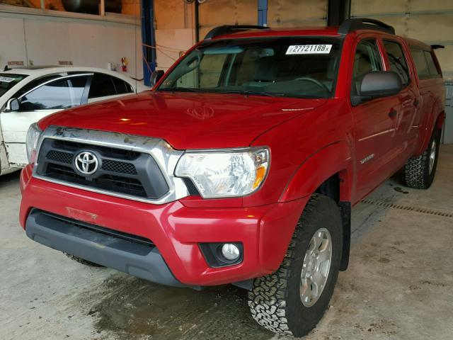 3TMMU4FN0DM053932 - 2013 TOYOTA TACOMA DOU RED photo 2