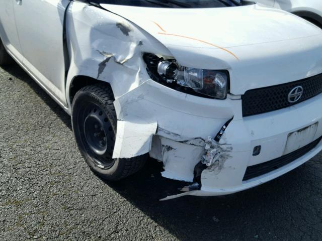JTLKE50E491076979 - 2009 TOYOTA SCION XB WHITE photo 9