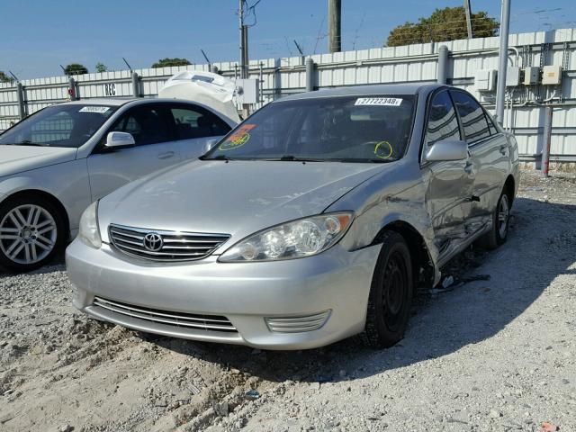 4T1BE32K96U149224 - 2006 TOYOTA CAMRY LE SILVER photo 2