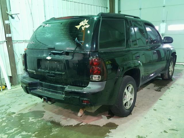 1GNDS13S652379913 - 2005 CHEVROLET TRAILBLAZE BLACK photo 4