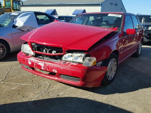 YV1LS55A4X2605458 - 1999 VOLVO S70 RED photo 2
