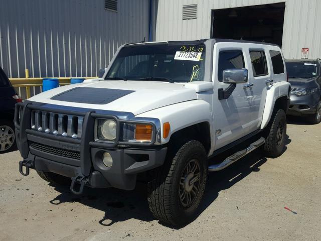 5GTDN136668190558 - 2006 HUMMER H3 WHITE photo 2