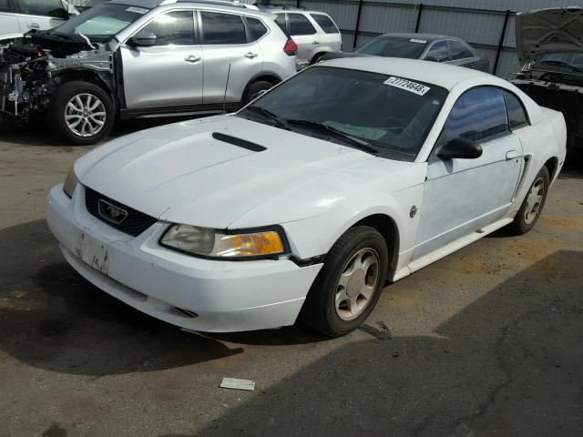 1FAFP4041XF129779 - 1999 FORD MUSTANG WHITE photo 2