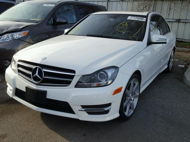 WDDGF4HB2EA927888 - 2014 MERCEDES-BENZ C 250 WHITE photo 2