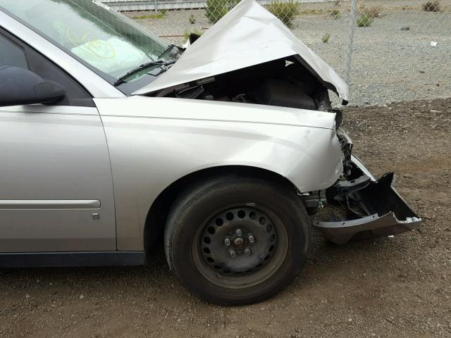 1G1ZS58F77F264341 - 2007 CHEVROLET MALIBU LS SILVER photo 10