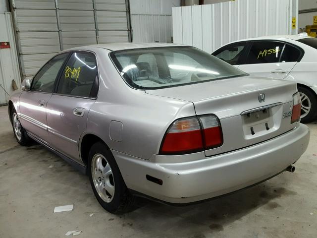 1HGCD5607VA093981 - 1997 HONDA ACCORD SE BEIGE photo 3