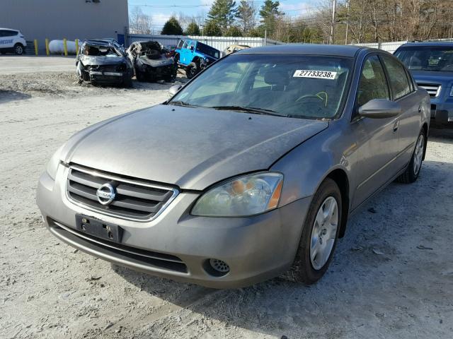 1N4AL11D62C257416 - 2002 NISSAN ALTIMA BAS GRAY photo 2