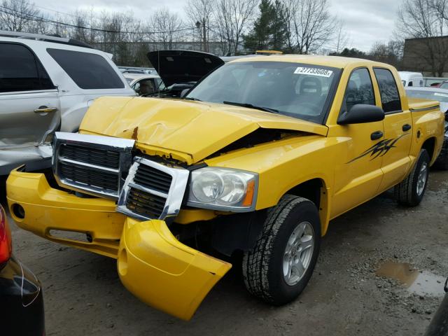 1D7HE48K06S593573 - 2006 DODGE DAKOTA QUA YELLOW photo 2