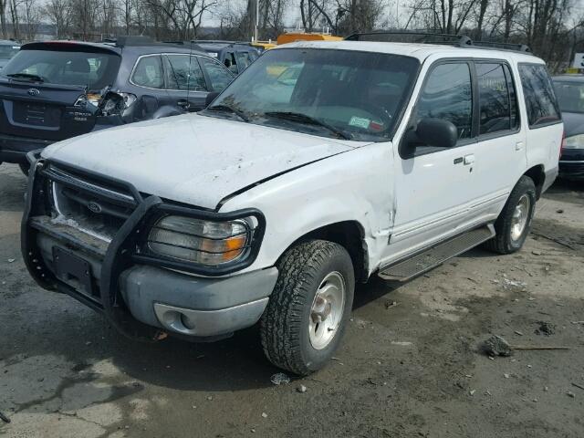 1FMZU73E7YZC51855 - 2000 FORD EXPLORER X WHITE photo 2