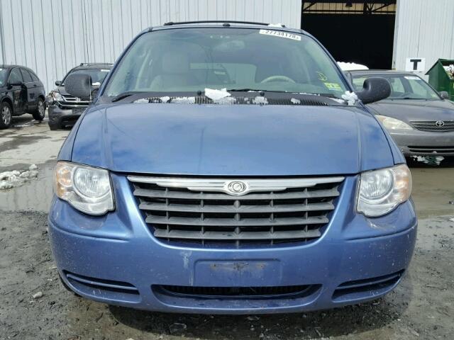 2A4GP54L37R197378 - 2007 CHRYSLER TOWN & COU BLUE photo 9