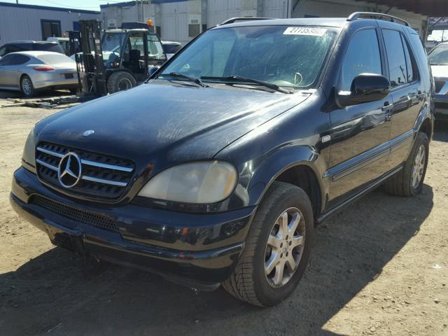 4JGAB72E41A270050 - 2001 MERCEDES-BENZ ML 430 BLACK photo 2