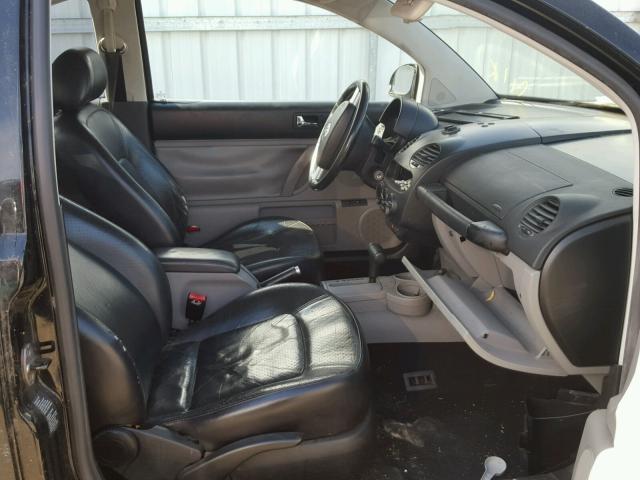 3VWDD21C03M439191 - 2003 VOLKSWAGEN NEW BEETLE 黑色 照片 5
