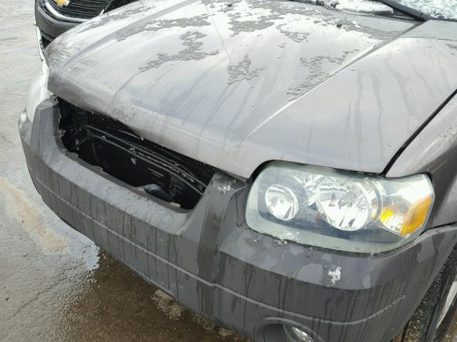 1FMYU93195KA26555 - 2005 FORD ESCAPE XLT GRAY photo 9