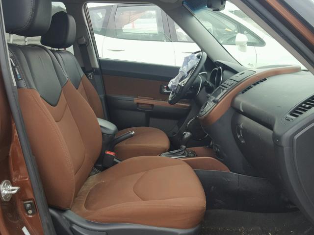 KNDJT2A6XC7425487 - 2012 KIA SOUL + BROWN photo 5