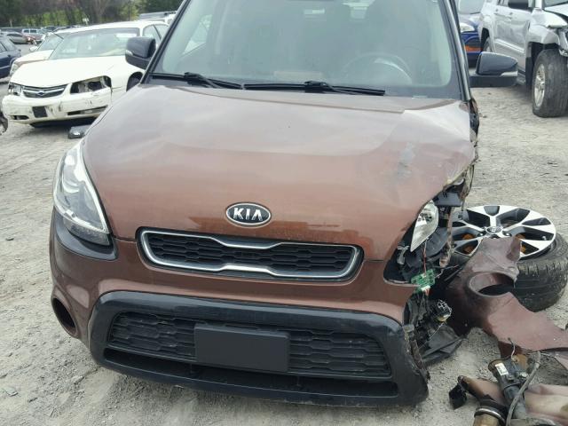 KNDJT2A6XC7425487 - 2012 KIA SOUL + BROWN photo 7