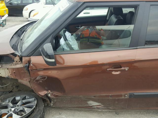 KNDJT2A6XC7425487 - 2012 KIA SOUL + BROWN photo 9