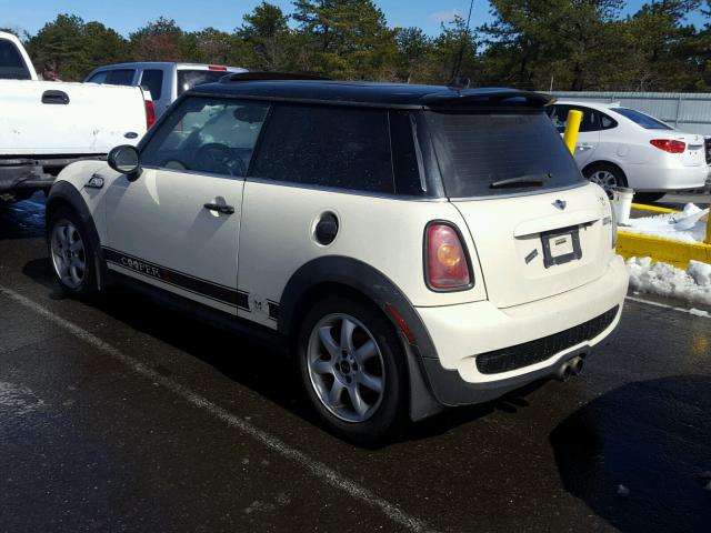 WMWMF7C53ATZ73225 - 2010 MINI COOPER S WHITE photo 3