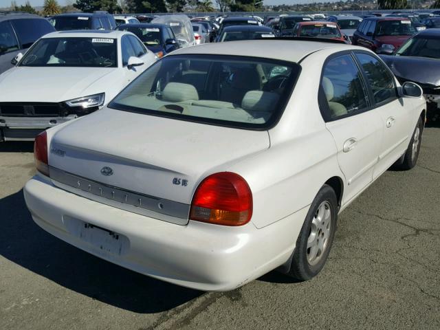 KMHWF35V7XA153389 - 1999 HYUNDAI SONATA GLS WHITE photo 4