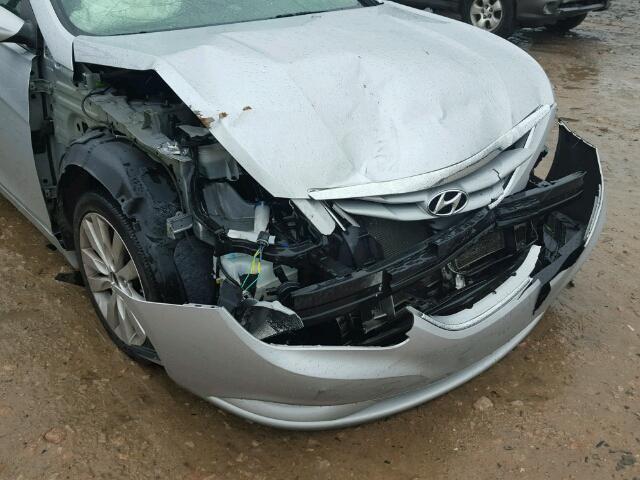 5NPEB4ACXDH601246 - 2013 HYUNDAI SONATA GLS SILVER photo 9