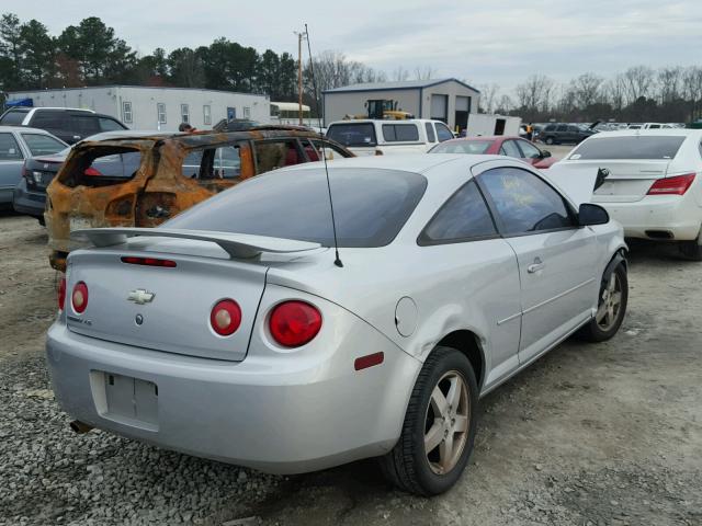 1G1AL14F357620901 - 2005 CHEVROLET COBALT LS SILVER photo 4