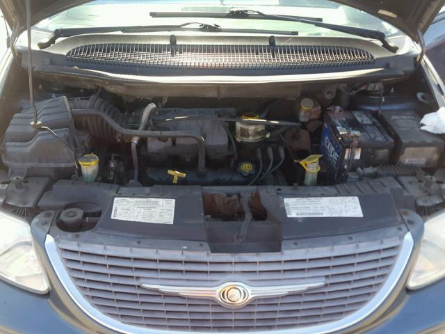 2C4GP44321R375353 - 2001 CHRYSLER TOWN & COU BLUE photo 7