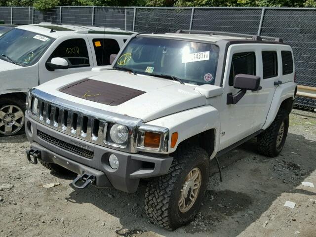 5GTDN136968201455 - 2006 HUMMER H3 WHITE photo 2