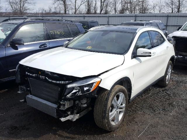 WDCTG4GB6JJ369491 - 2018 MERCEDES-BENZ GLA 250 4M WHITE photo 2