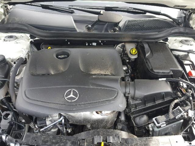 WDCTG4GB6JJ369491 - 2018 MERCEDES-BENZ GLA 250 4M WHITE photo 7