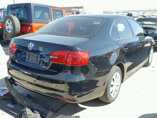 3VW2K7AJ8BM069048 - 2011 VOLKSWAGEN JETTA BASE 黑色 照片 4