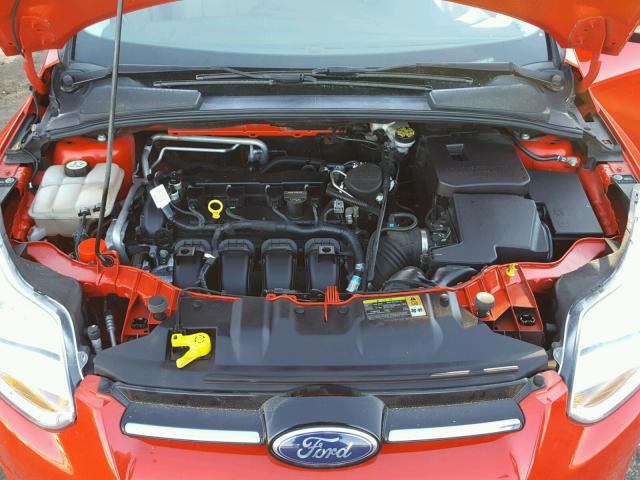 1FAHP3H28CL308919 - 2012 FORD FOCUS SEL RED photo 7