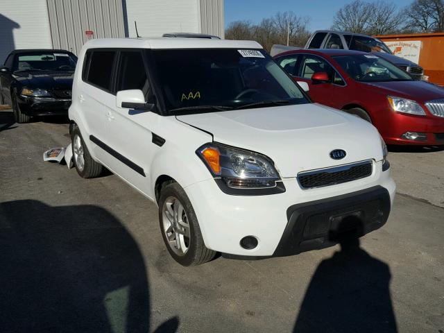 KNDJT2A2XB7705132 - 2011 KIA SOUL + WHITE photo 1