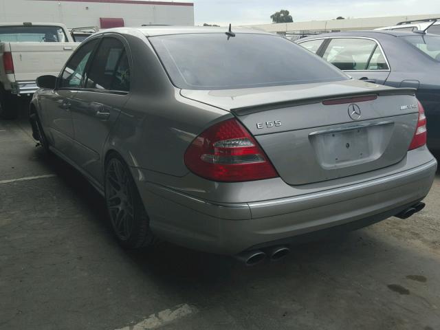 WDBUF76J06A938395 - 2006 MERCEDES-BENZ E 55 AMG GRAY photo 3