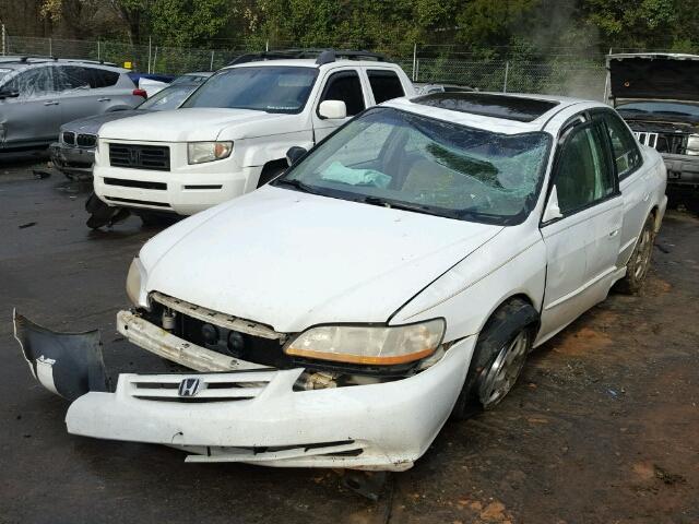 1HGCG56631A022055 - 2001 HONDA ACCORD EX WHITE photo 2