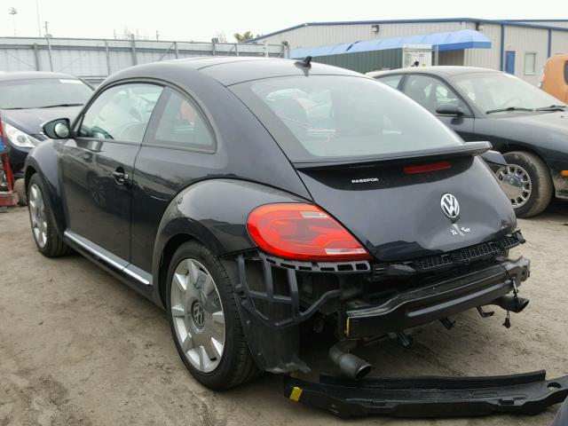 3VWVT7AT6DM692196 - 2013 VOLKSWAGEN BEETLE TUR BLACK photo 3