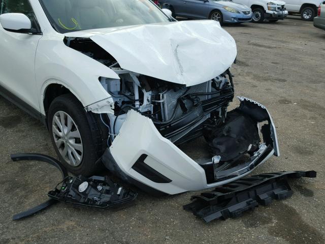 5N1AT2MT7HC746446 - 2017 NISSAN ROGUE S WHITE photo 9