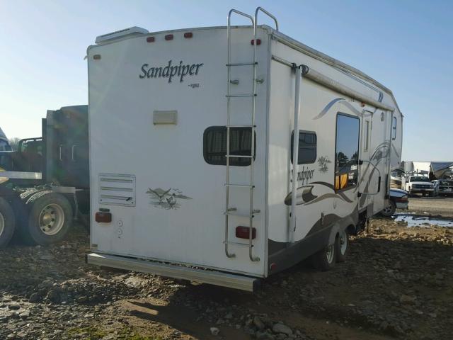 4X4FSAF276J019645 - 2006 SAND TRAILER WHITE photo 4