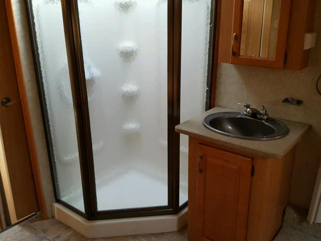 4X4FSAF276J019645 - 2006 SAND TRAILER WHITE photo 8