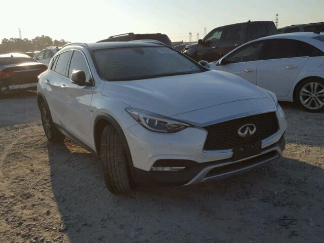 SJKCH5CR3HA036104 - 2017 INFINITI QX30 BASE WHITE photo 1