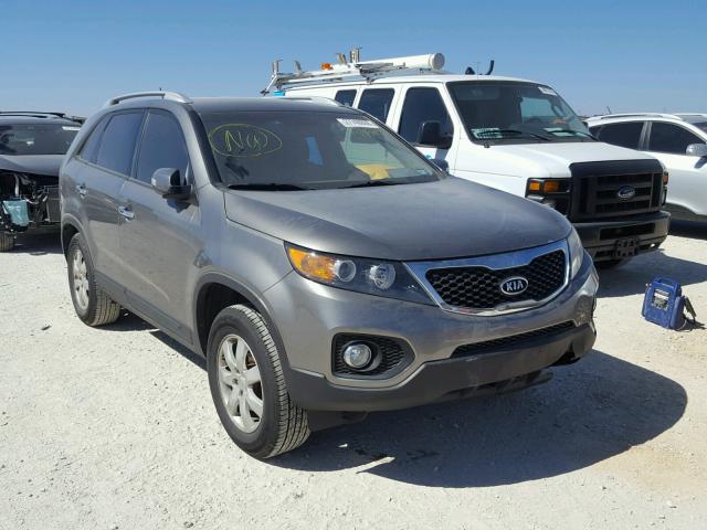 5XYKT3A14BG138579 - 2011 KIA SORENTO BA GRAY photo 1