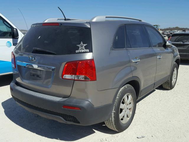 5XYKT3A14BG138579 - 2011 KIA SORENTO BA GRAY photo 4