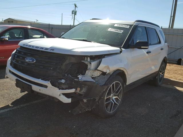 1FM5K8GT8GGB11634 - 2016 FORD EXPLORER S WHITE photo 2