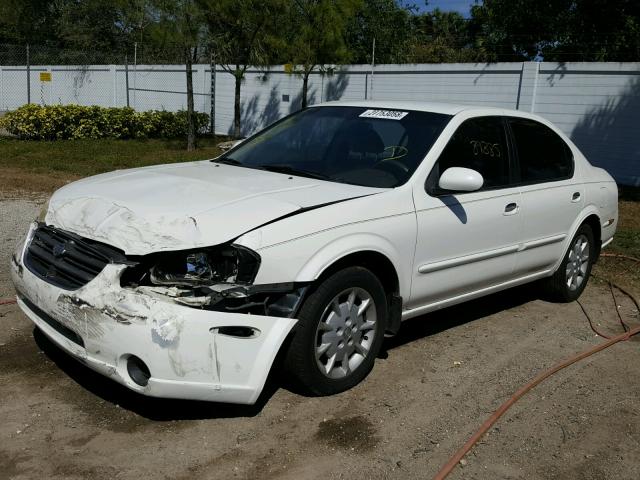 JN1CA31D81T824005 - 2001 NISSAN MAXIMA GXE WHITE photo 2