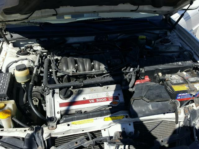 JN1CA31D81T824005 - 2001 NISSAN MAXIMA GXE WHITE photo 7