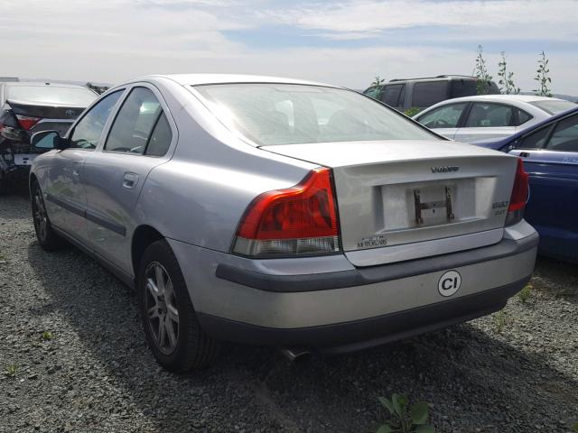 YV1RS58D612007508 - 2001 VOLVO S60 2.4T SILVER photo 3